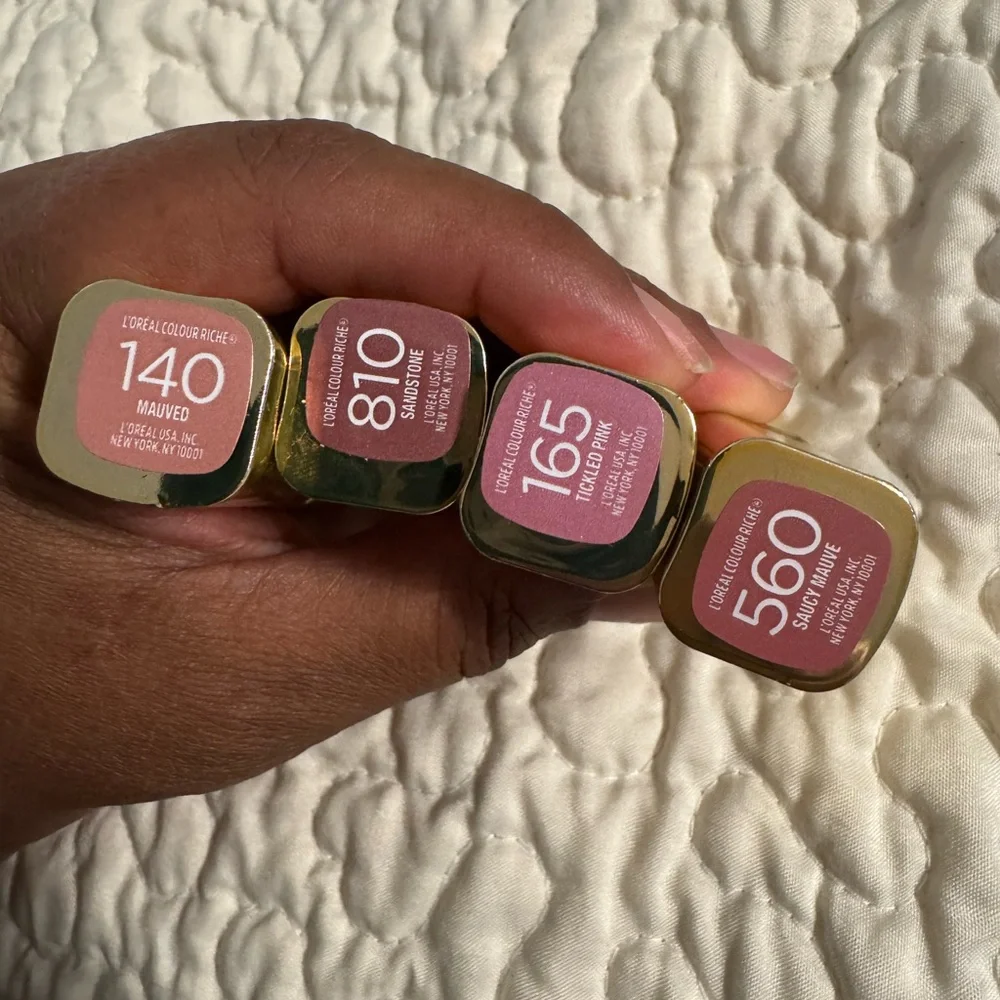 L'Oreal Lipstick Bundle‎